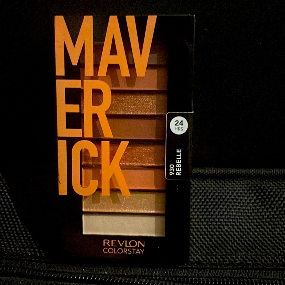 This is a Revlon Colorstay bronze eyeshadow palette called “Maverick”.